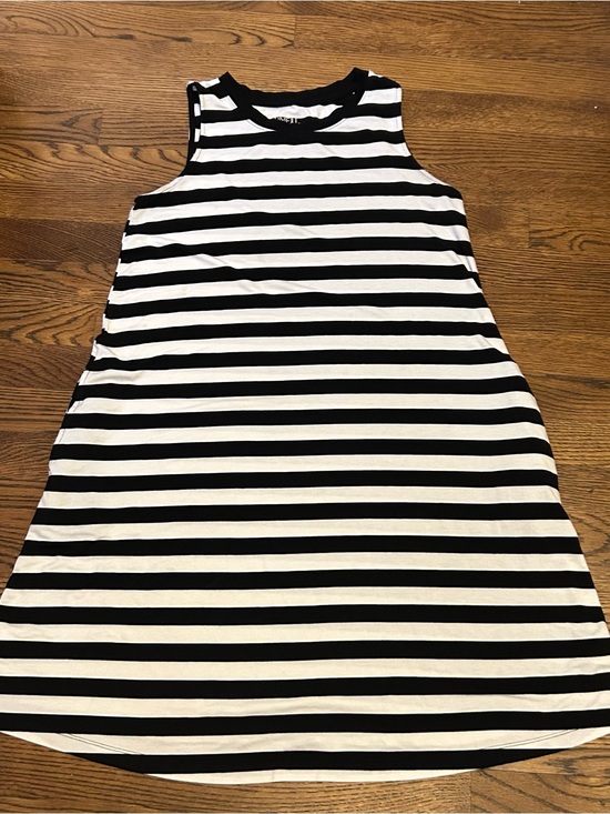 Just In Time Dresses & Skirts - Striped Black & White Sleeveless Mini Dress